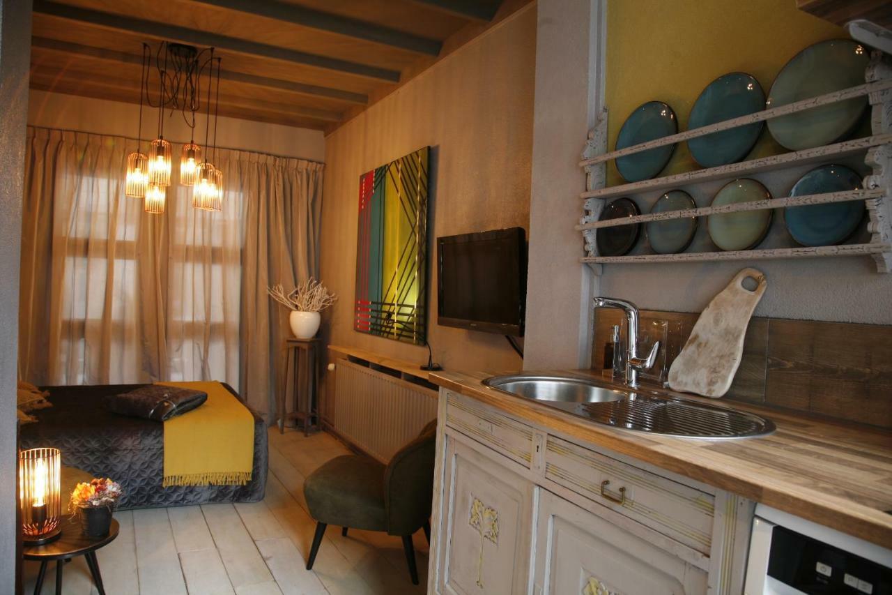 Bed and Breakfast Downtown46 Bergen op Zoom Esterno foto