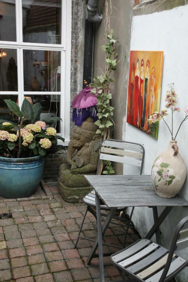 Bed and Breakfast Downtown46 Bergen op Zoom Esterno foto